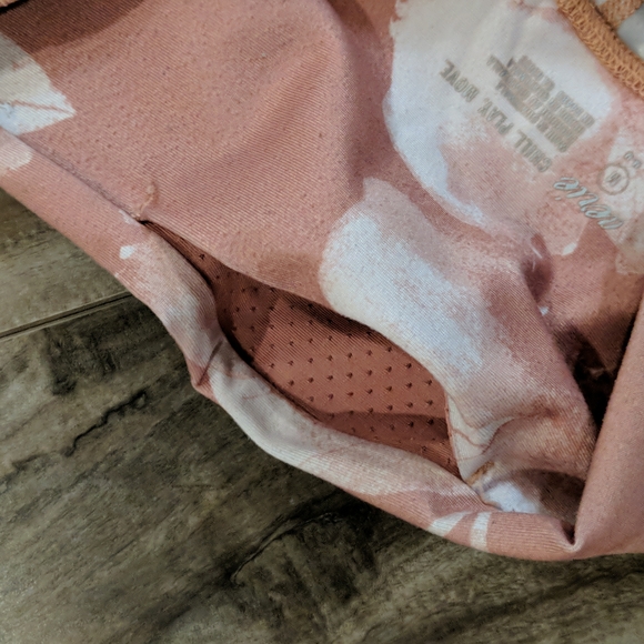 ❄️ 3/$25 AERIE Floral Salmon Pink Athletic Leggings - Picture 3 of 7